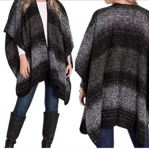 Woolrich Soft Poncho Shrug